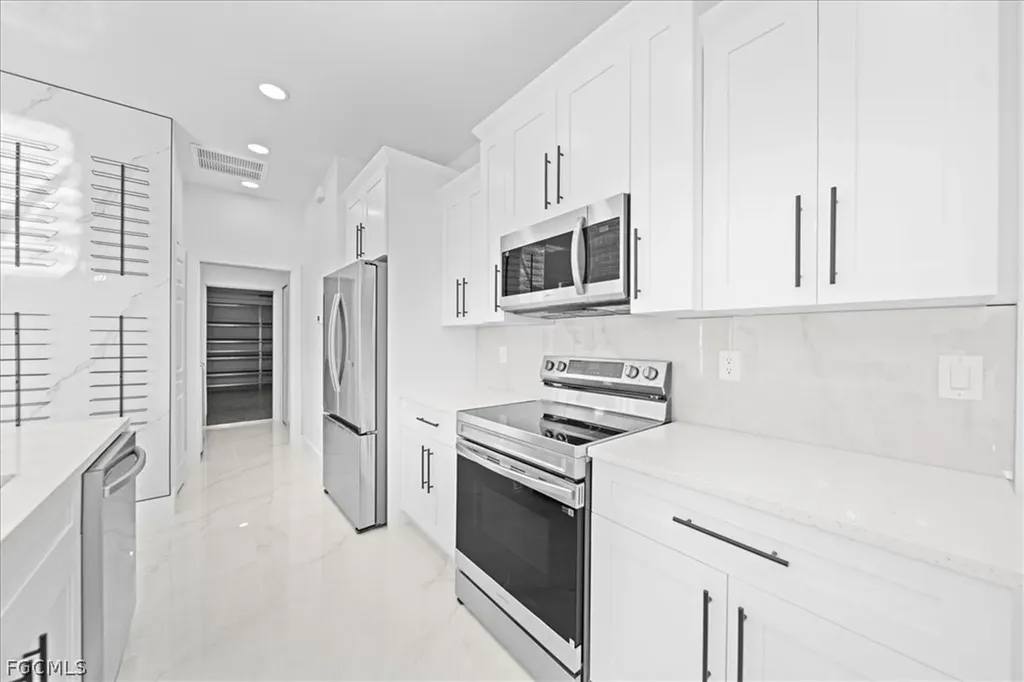 1713 NE 7th Avenue Cape Coral FL 33909