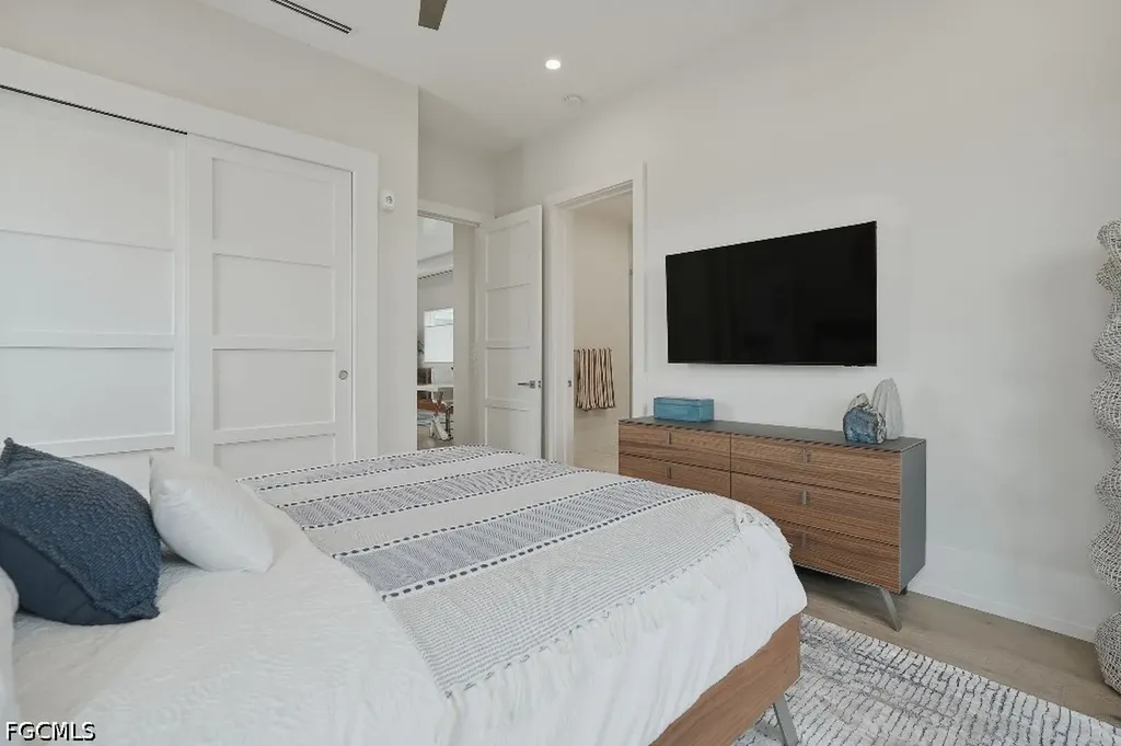 201 8th Street S Naples FL 34102