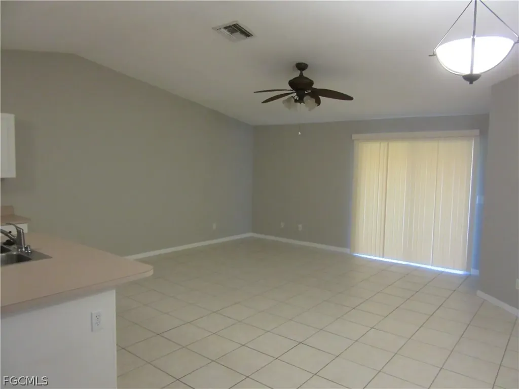 269-271 SW 4th Street Cape Coral FL 33991