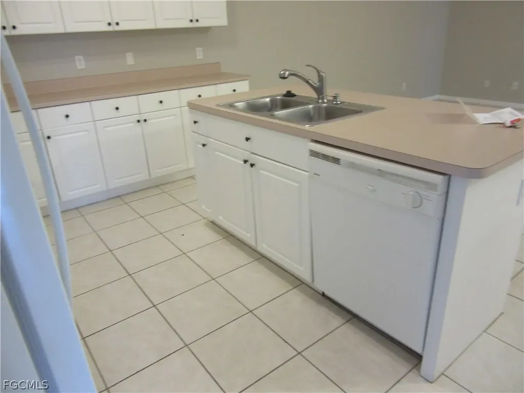 269-271 SW 4th Street Cape Coral FL 33991