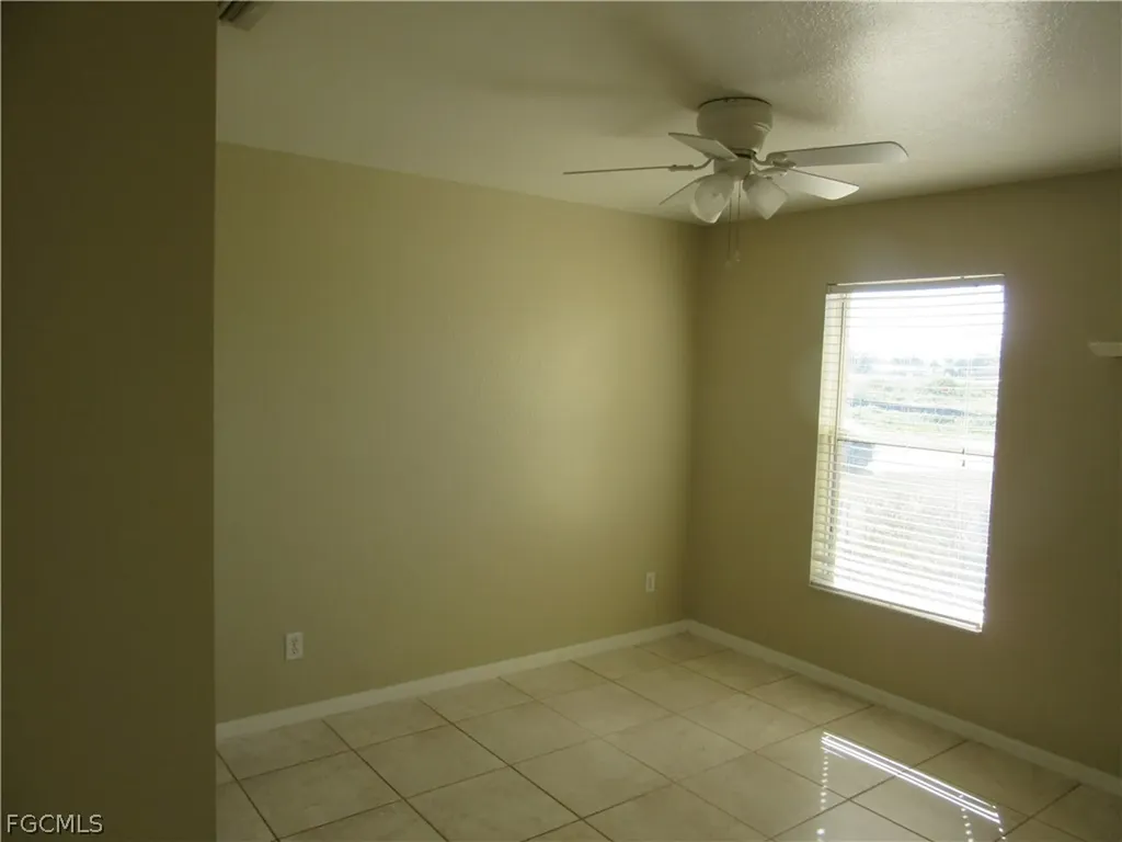 269-271 SW 4th Street Cape Coral FL 33991