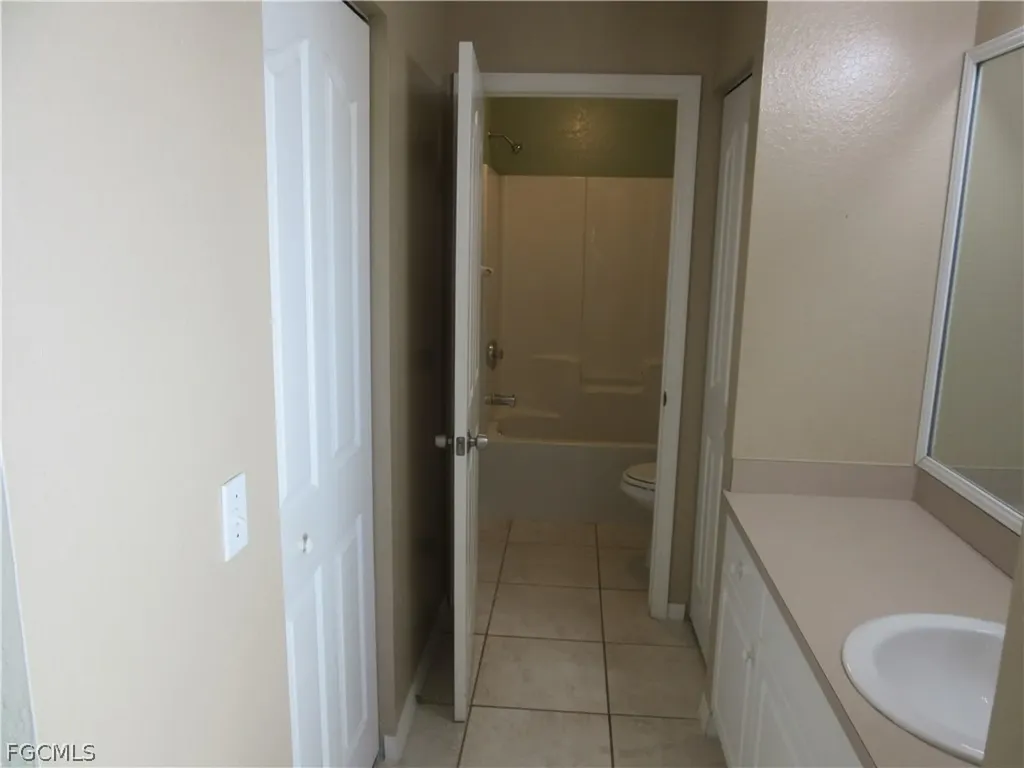 269-271 SW 4th Street Cape Coral FL 33991