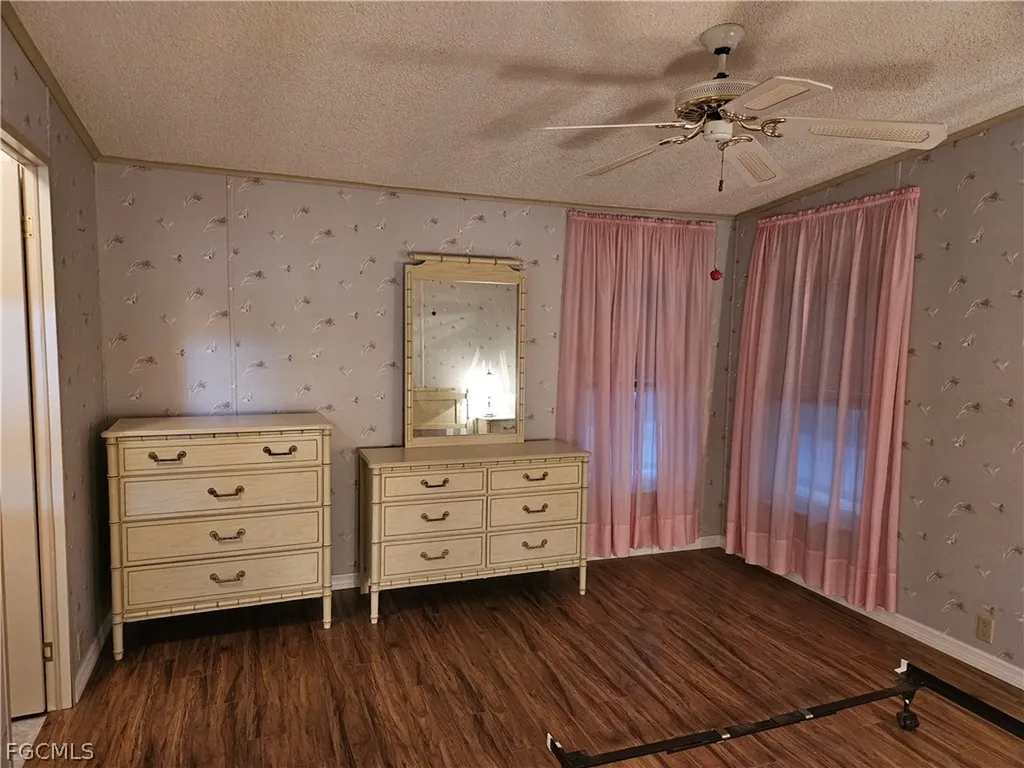 5558 Palm Beach Boulevard Fort Myers FL 33905