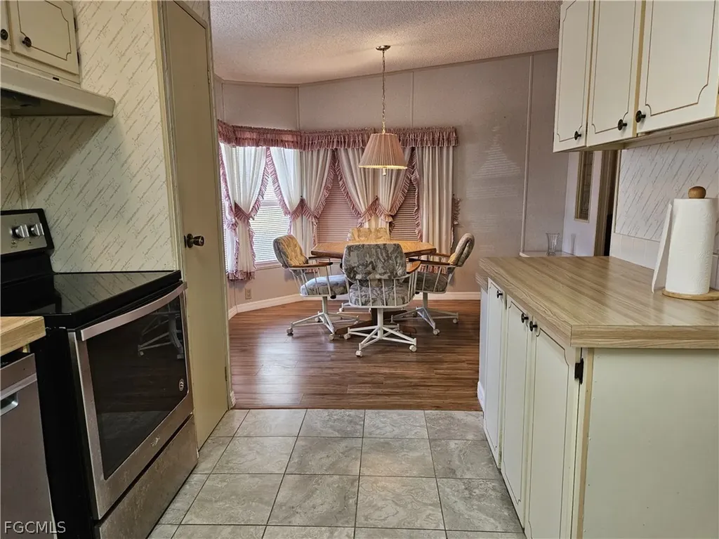 5558 Palm Beach Boulevard Fort Myers FL 33905