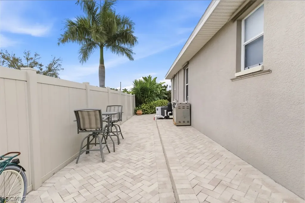 4608 SW 23rd Avenue Cape Coral FL 33914