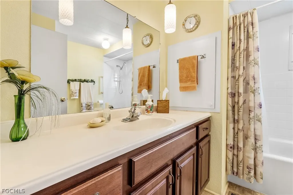 203 Harvest Lane North Fort Myers FL 33917