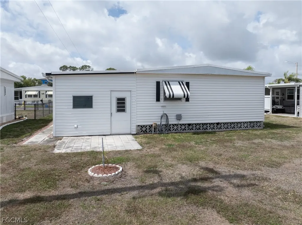 203 Harvest Lane North Fort Myers FL 33917