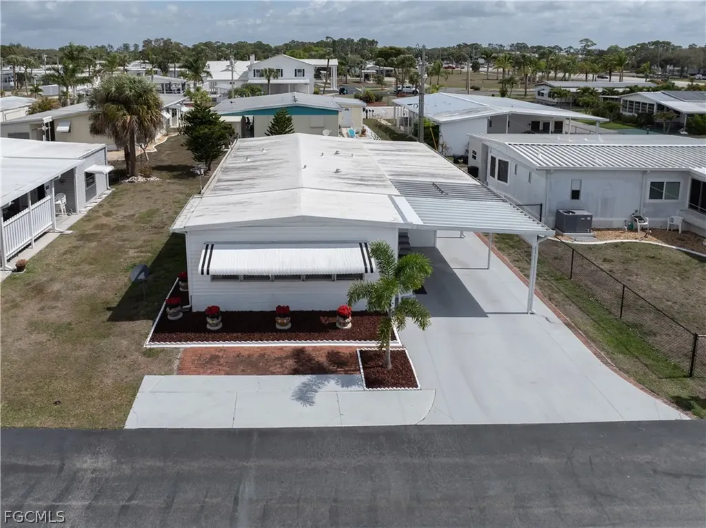 203 Harvest Lane North Fort Myers FL 33917