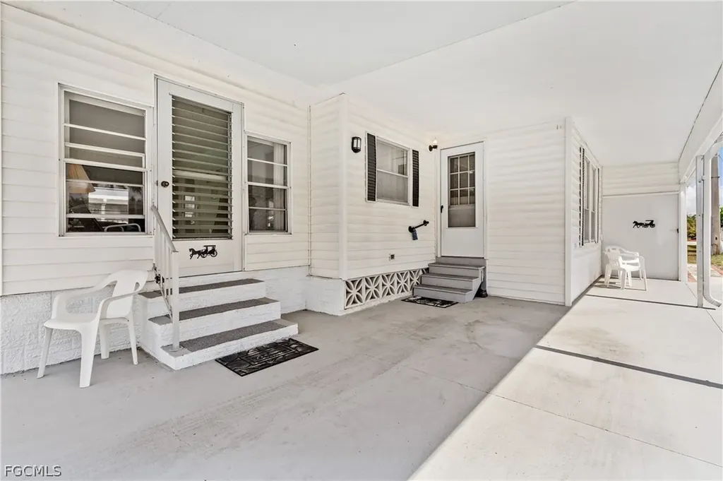 203 Harvest Lane North Fort Myers FL 33917