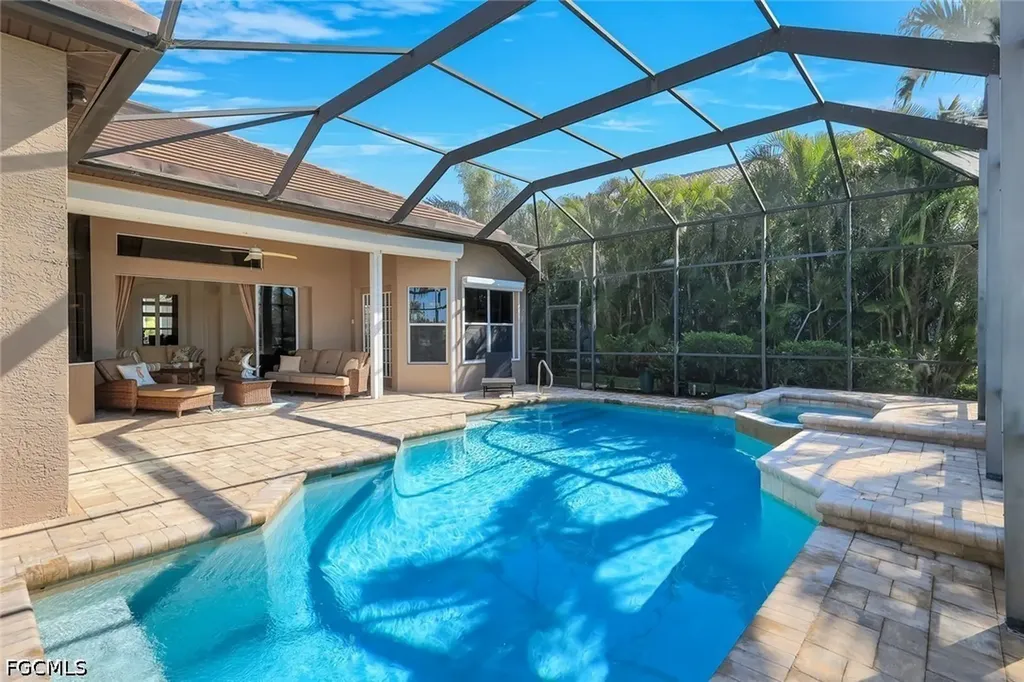 2022 El Dorado Parkway W Cape Coral FL 33914