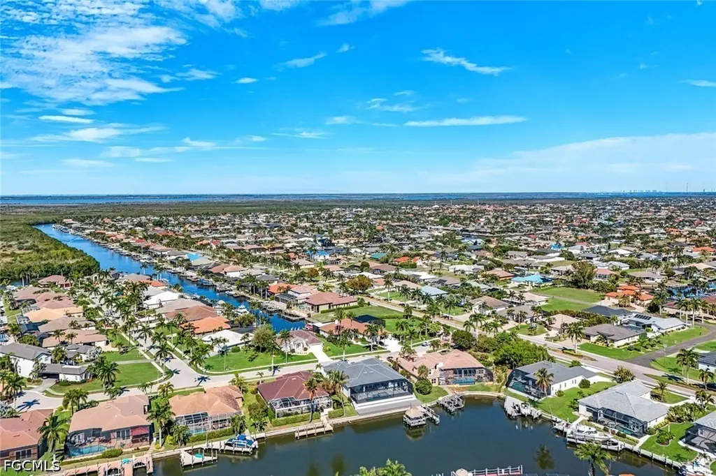 2022 El Dorado Parkway W Cape Coral FL 33914