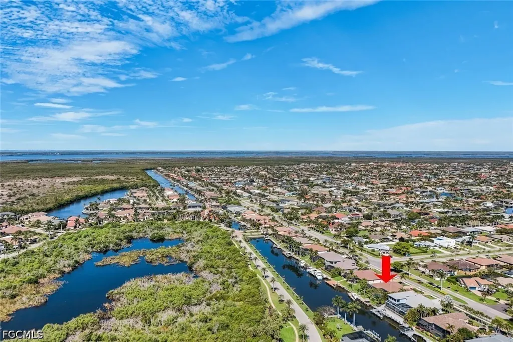2022 El Dorado Parkway W Cape Coral FL 33914