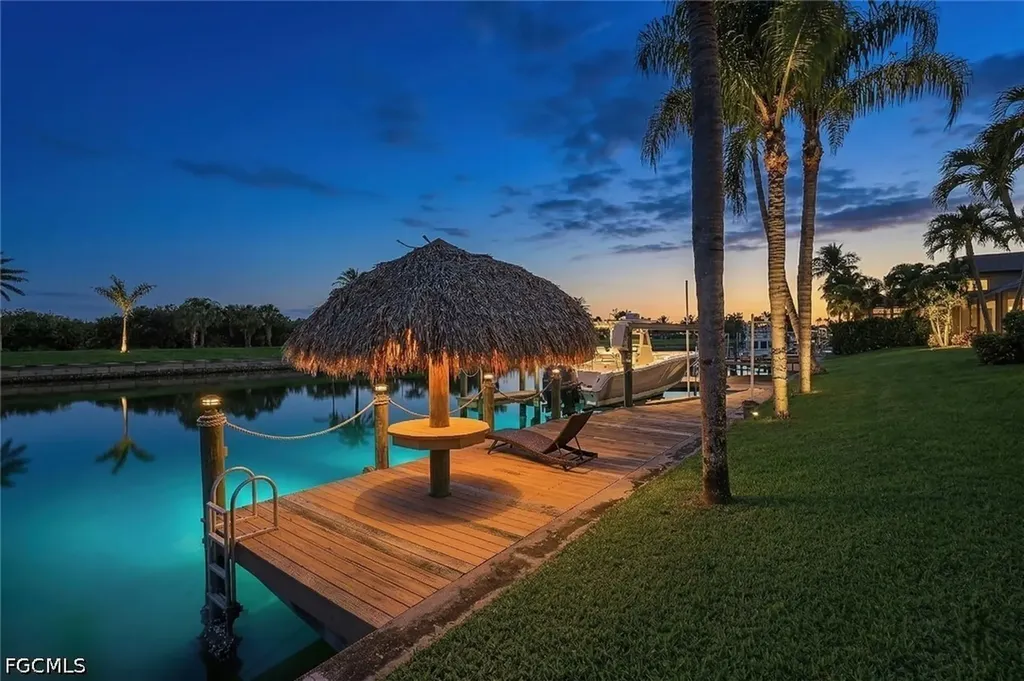 2022 El Dorado Parkway W Cape Coral FL 33914