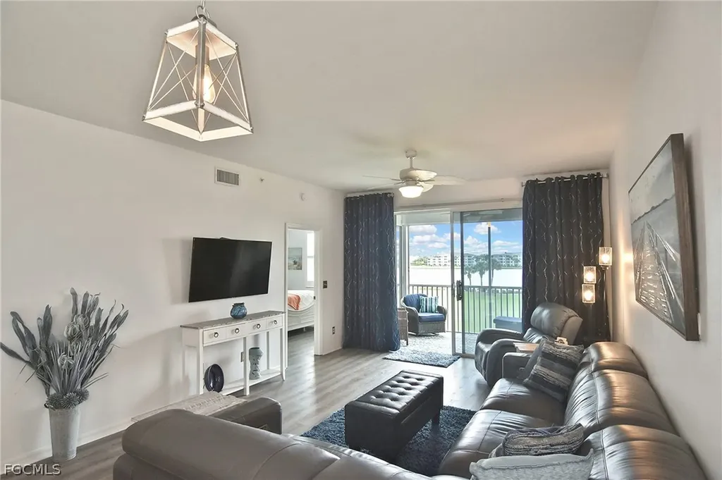 8066 Queen Palm Lane Fort Myers FL 33966
