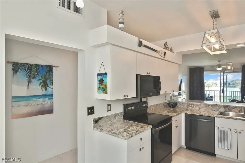 8066 Queen Palm Lane Fort Myers FL 33966