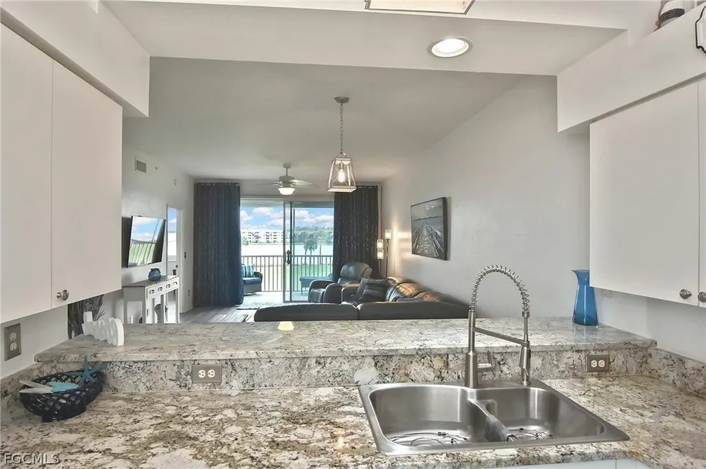 8066 Queen Palm Lane Fort Myers FL 33966