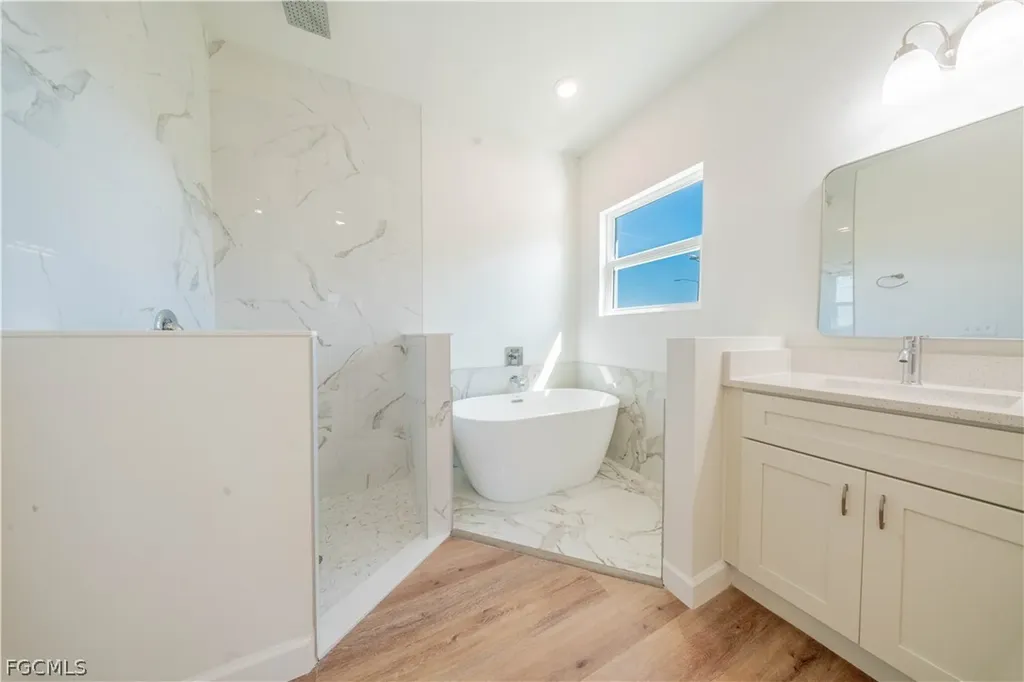 2324 SW 20th Avenue Cape Coral FL 33991