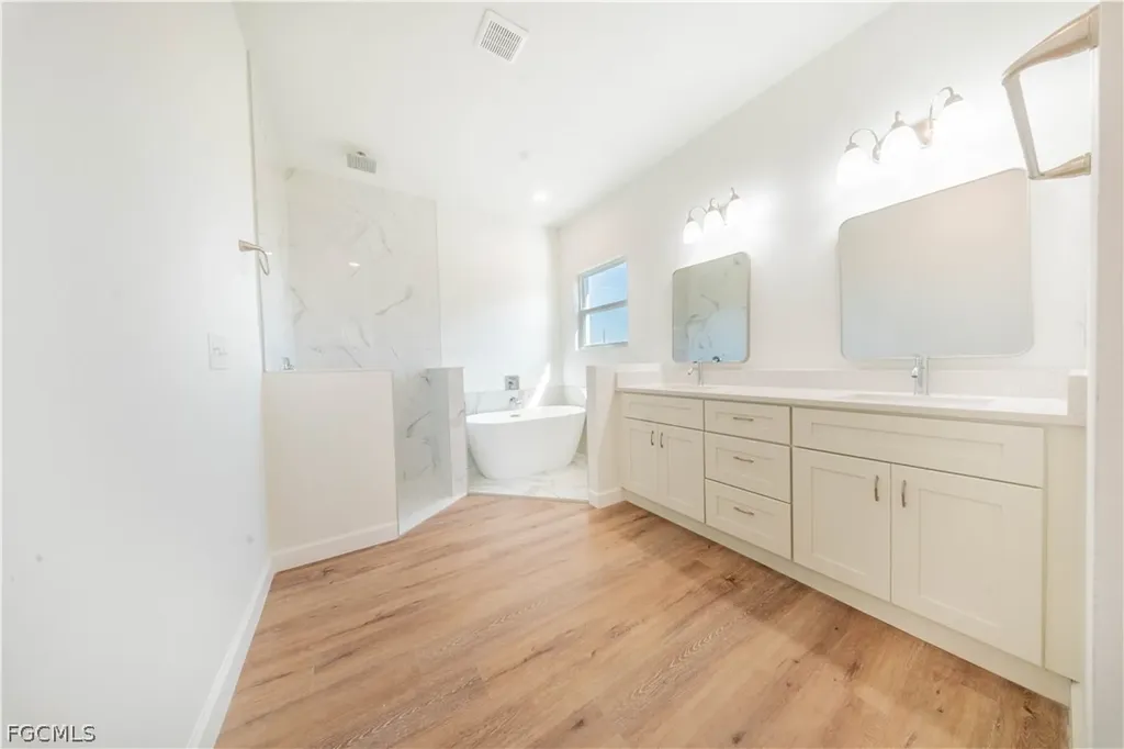 2324 SW 20th Avenue Cape Coral FL 33991