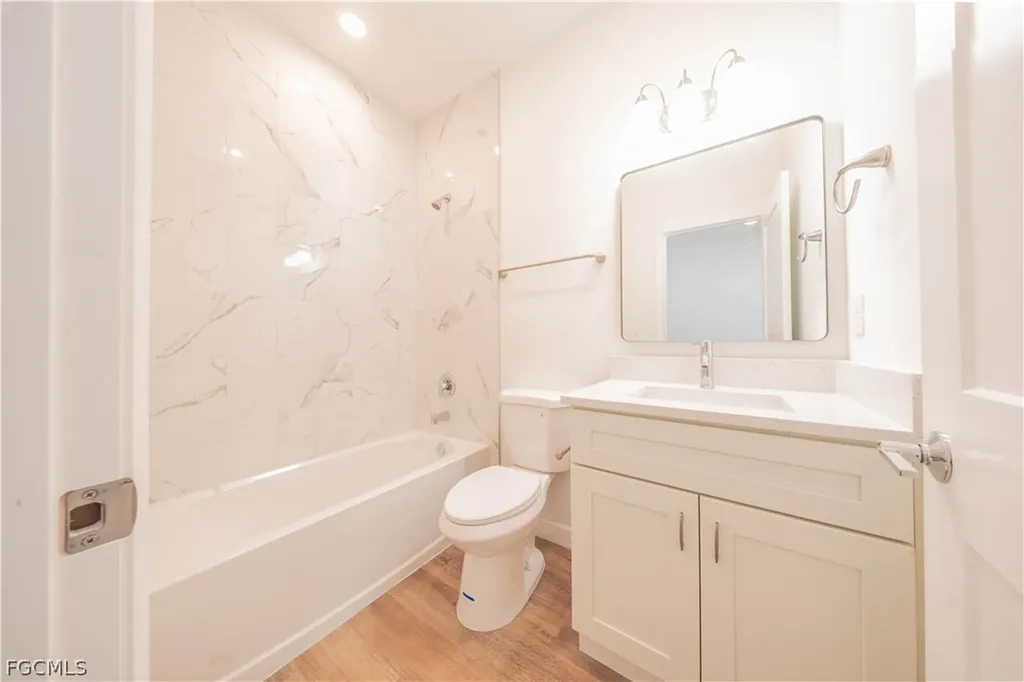2324 SW 20th Avenue Cape Coral FL 33991