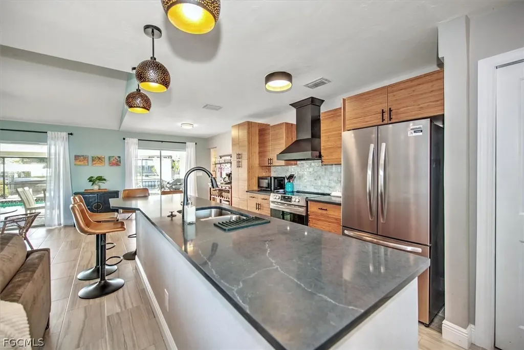 118 SE 43rd Street Cape Coral FL 33904