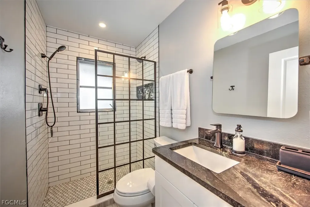 118 SE 43rd Street Cape Coral FL 33904