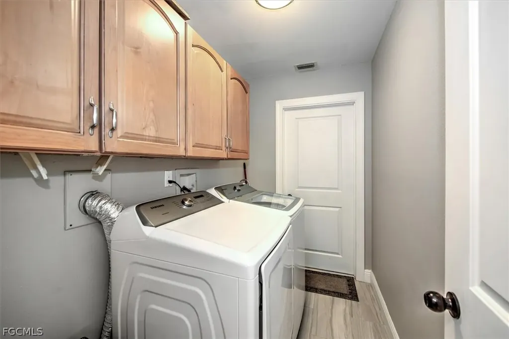 118 SE 43rd Street Cape Coral FL 33904