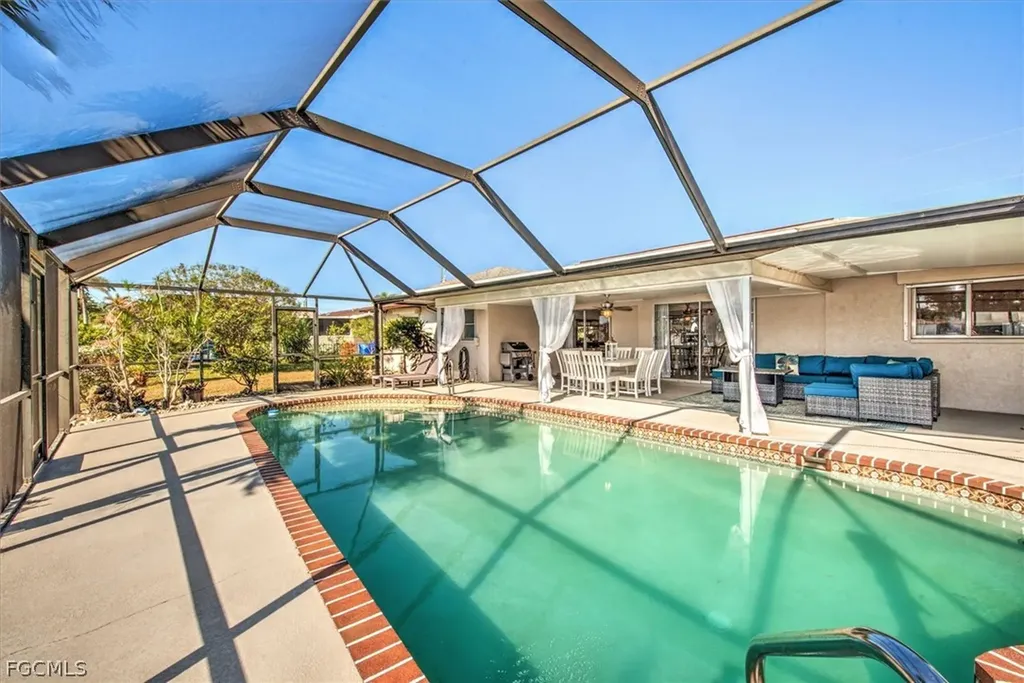 118 SE 43rd Street Cape Coral FL 33904