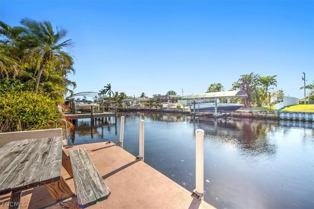 118 SE 43rd Street Cape Coral FL 33904