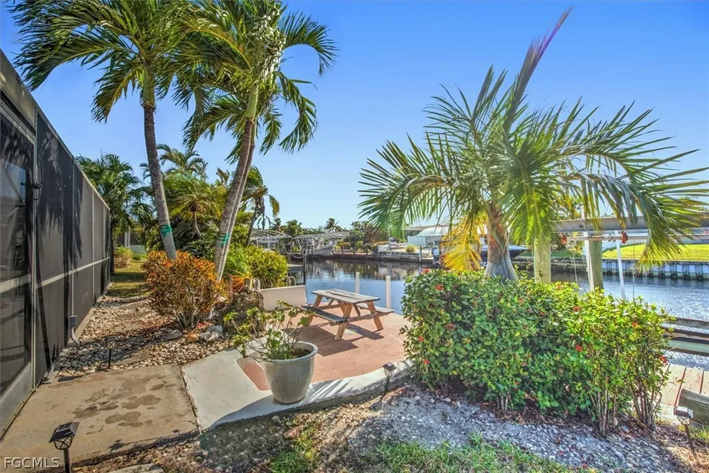 118 SE 43rd Street Cape Coral FL 33904
