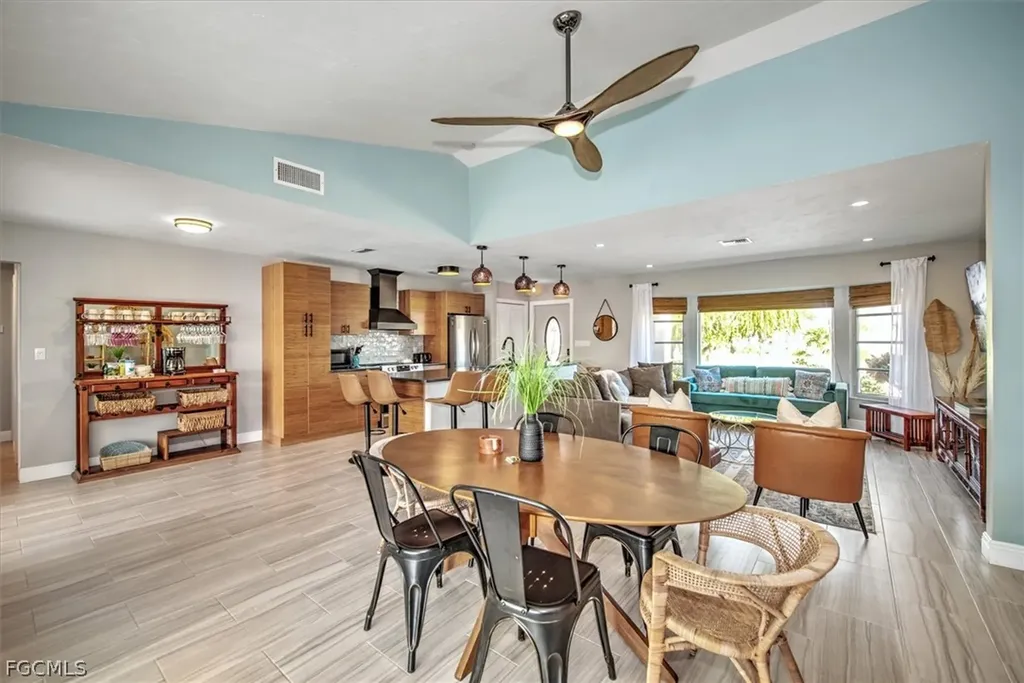118 SE 43rd Street Cape Coral FL 33904