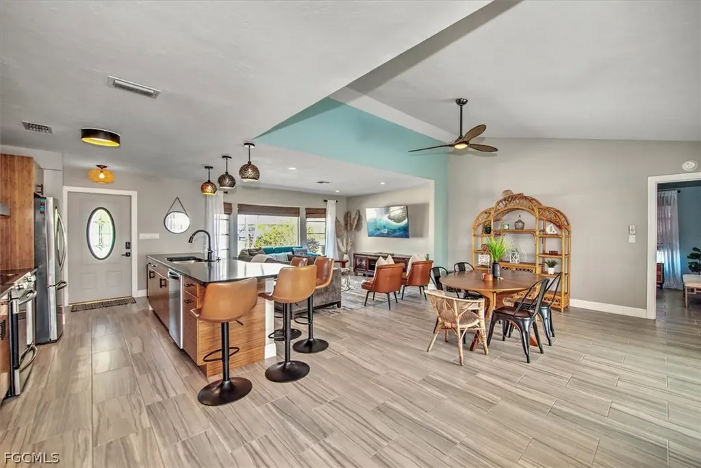 118 SE 43rd Street Cape Coral FL 33904