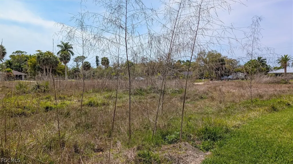 7324 Lake Drive Fort Myers FL 33908