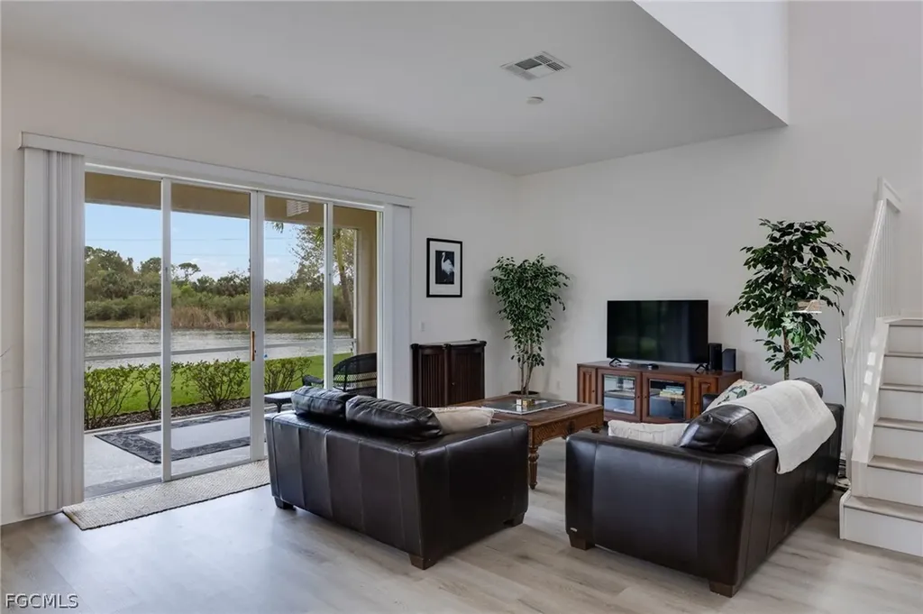 944 Golden Pond Court Cape Coral FL 33909