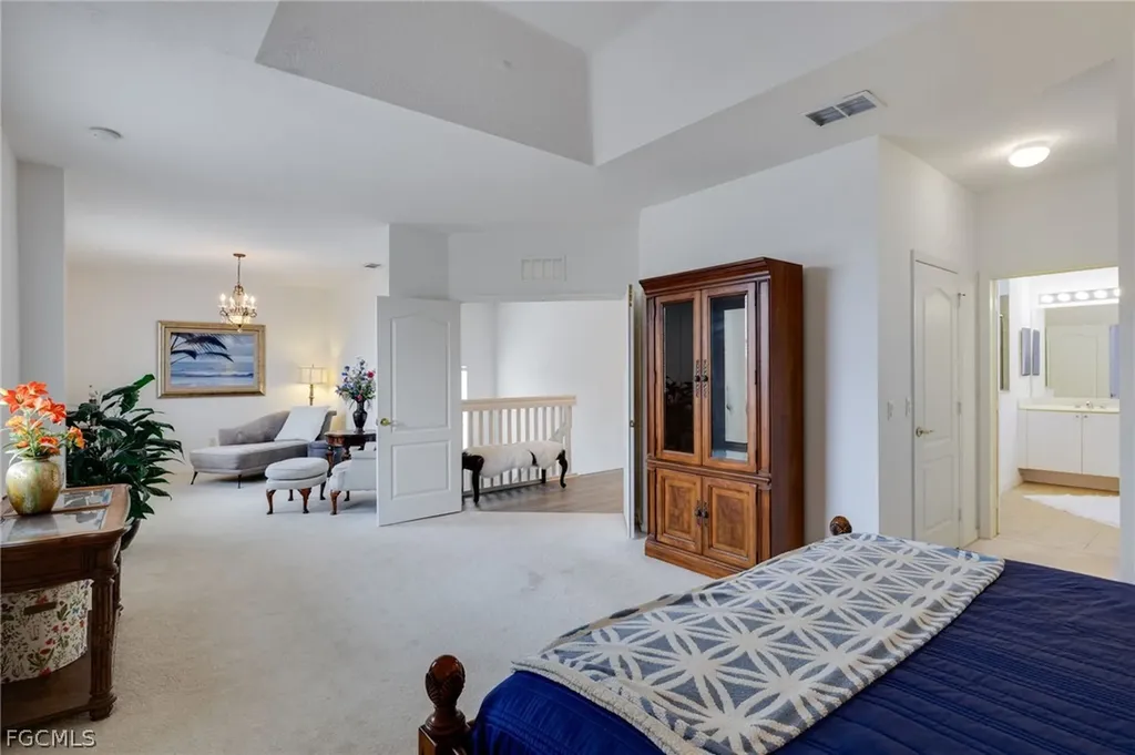 944 Golden Pond Court Cape Coral FL 33909