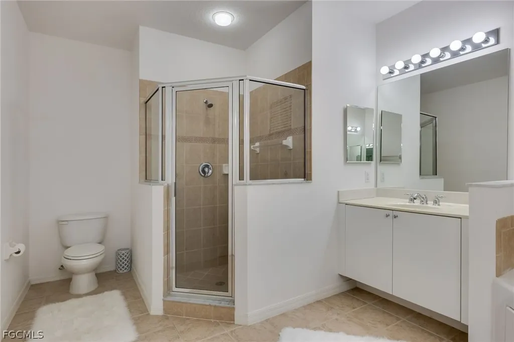 944 Golden Pond Court Cape Coral FL 33909