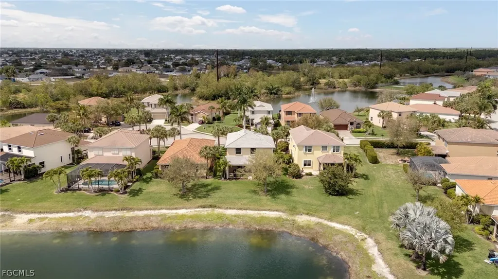 944 Golden Pond Court Cape Coral FL 33909