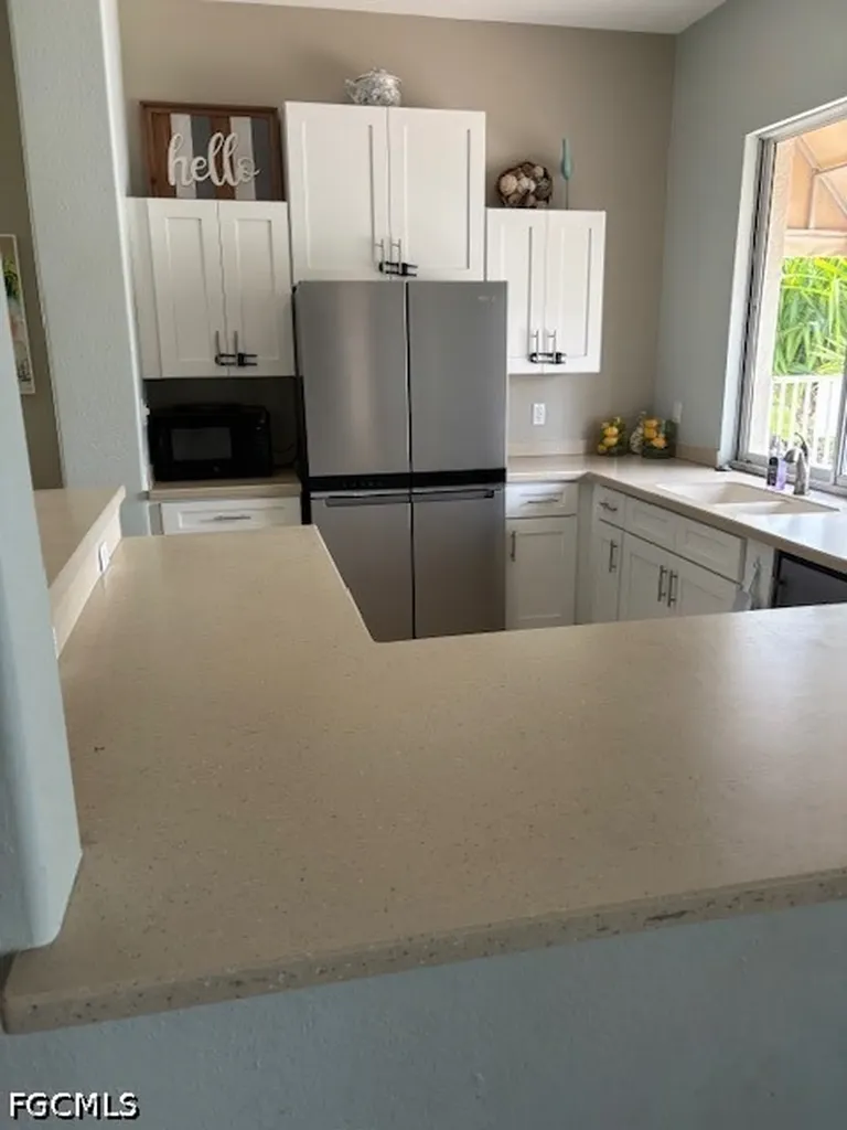 944 Golden Pond Court Cape Coral FL 33909