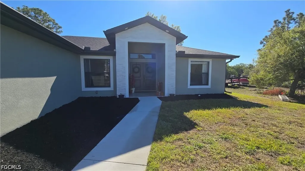 1600 Fred Avenue N Lehigh Acres FL 33971