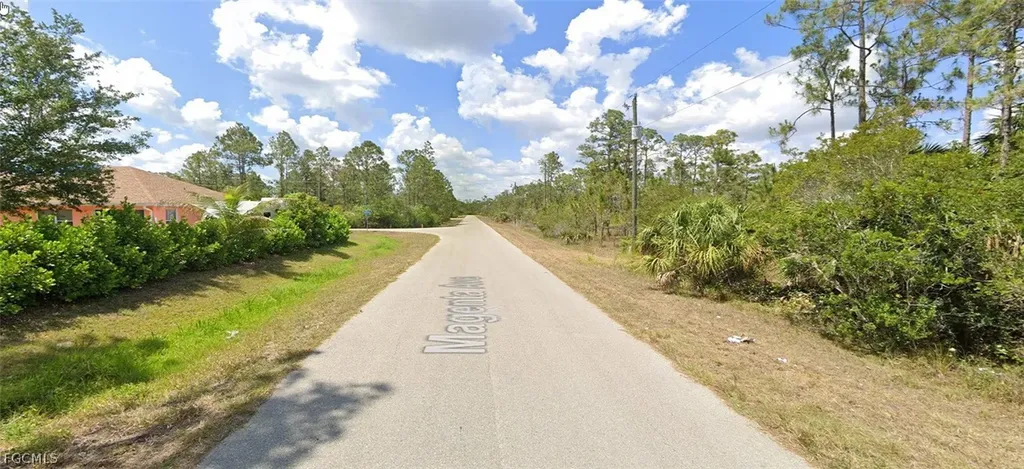 1914/1916 Magenta Avenue Lehigh Acres FL 33972