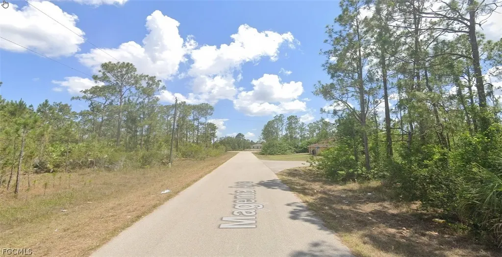 1914/1916 Magenta Avenue Lehigh Acres FL 33972