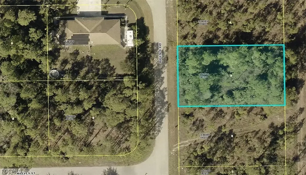 1914/1916 Magenta Avenue Lehigh Acres FL 33972