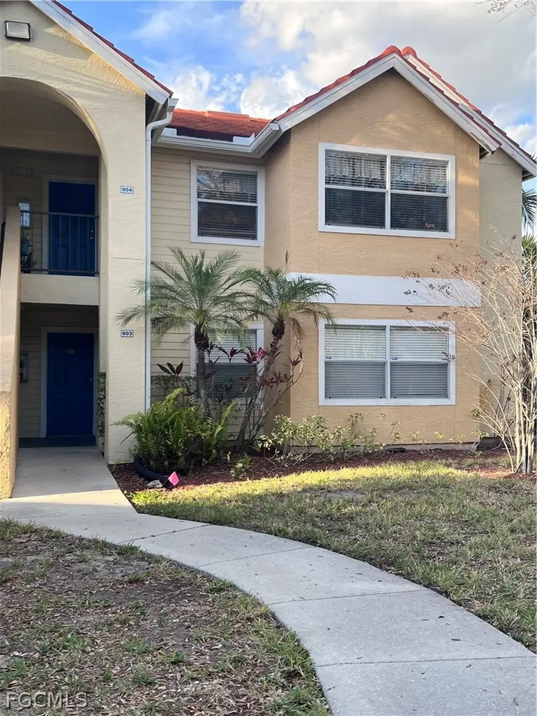 12571 Equestrian Circle Fort Myers FL 33907