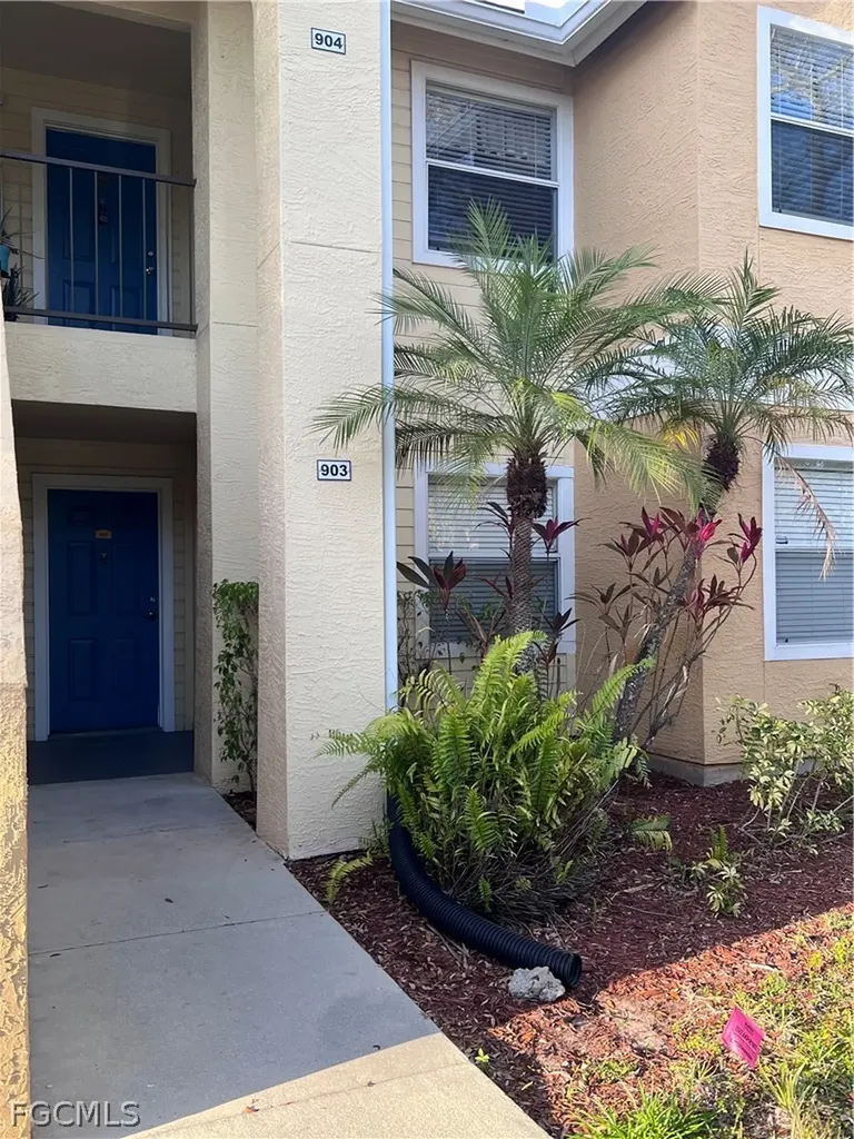12571 Equestrian Circle Fort Myers FL 33907