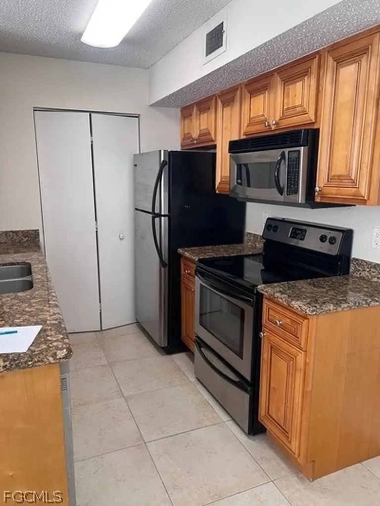 12571 Equestrian Circle Fort Myers FL 33907