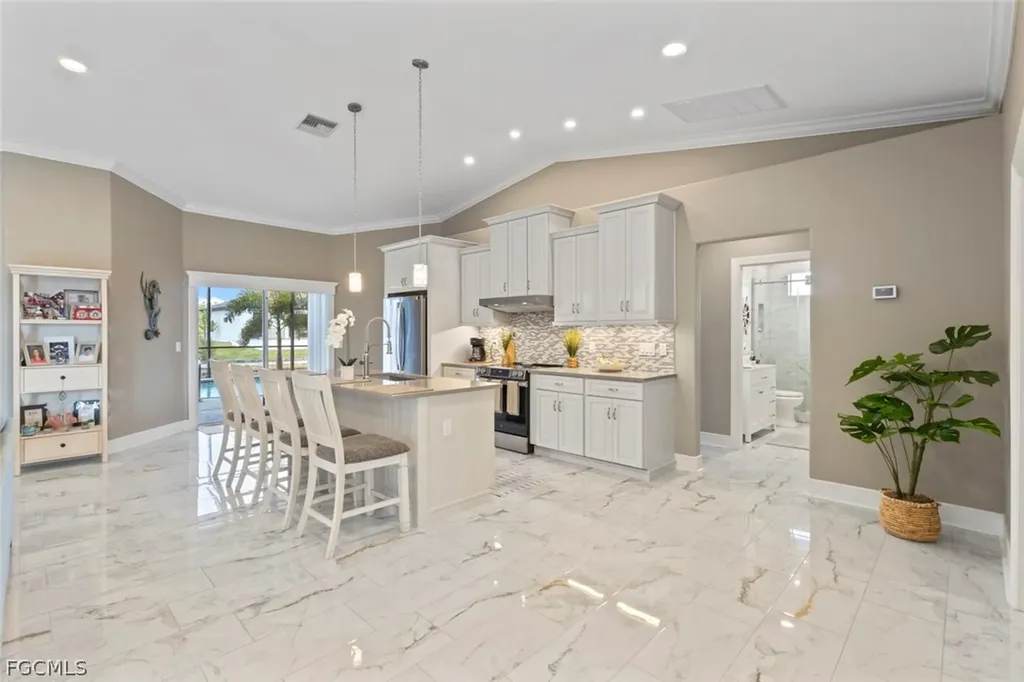 2368 NW 38th Place Cape Coral FL 33993