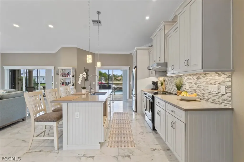 2368 NW 38th Place Cape Coral FL 33993