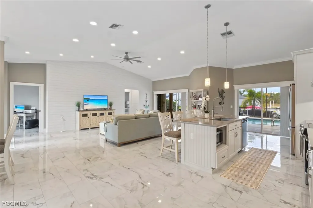 2368 NW 38th Place Cape Coral FL 33993