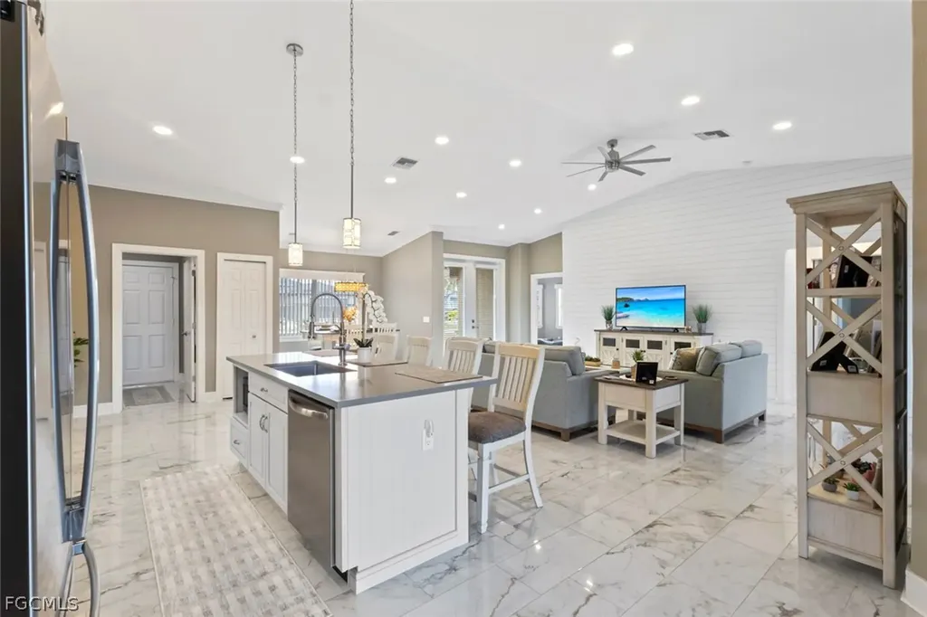 2368 NW 38th Place Cape Coral FL 33993