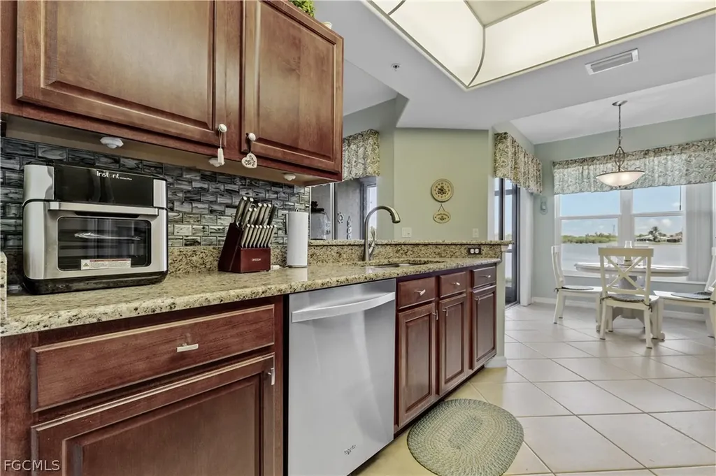 2623 Somerville Loop Cape Coral FL 33991