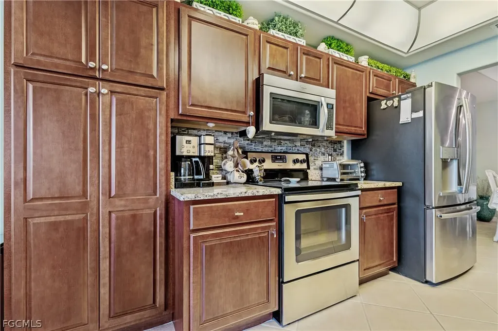 2623 Somerville Loop Cape Coral FL 33991